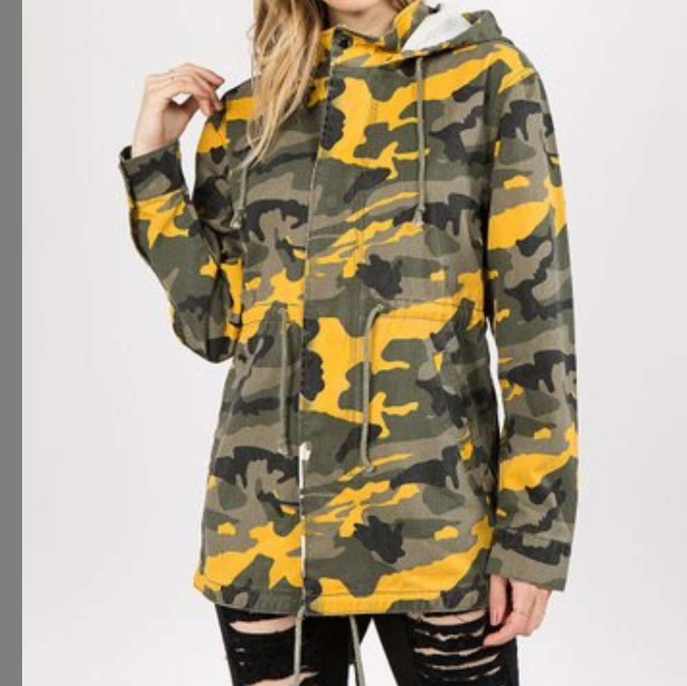 Yellow Camo Hooded Anorak Size 2X